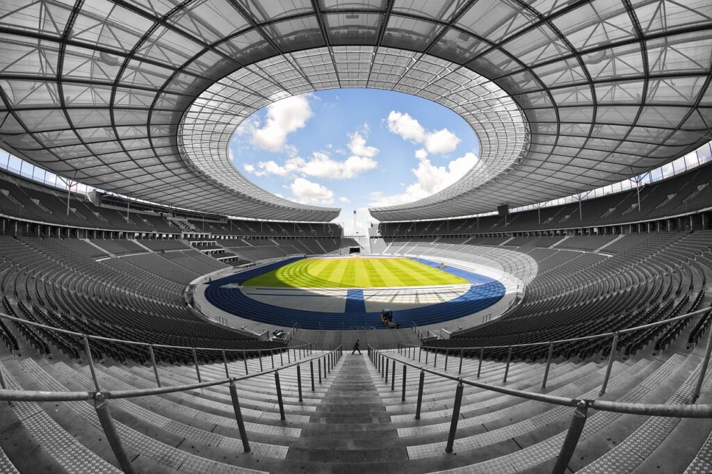 Turning a Small Stake into Big Wins: How Casino and PSV Betting Strategies Align